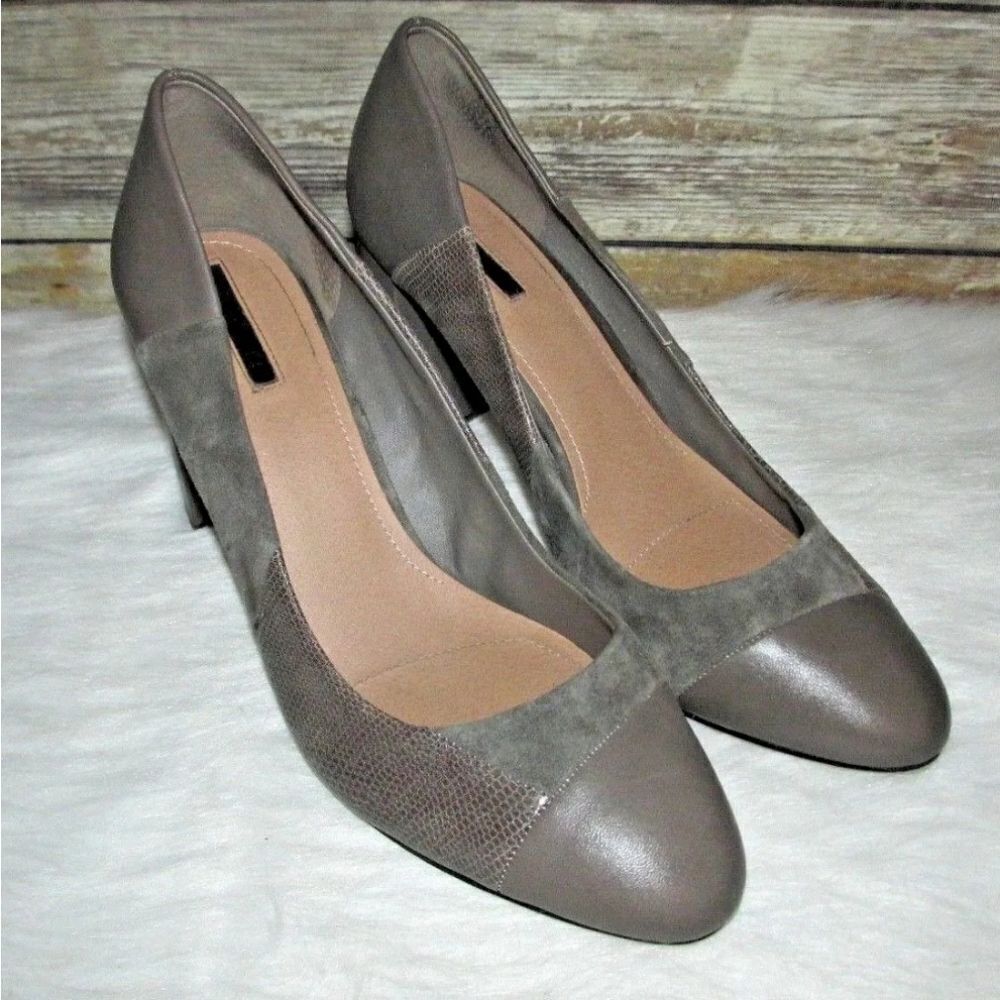 Tahari Elroy Taupe Leather Reptile Embossed Suede Pump Heel Size 7.5